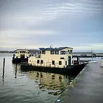 Island-dreams Hausboote Groth&rhin *