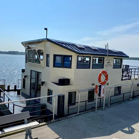 Feriehus Island-dreams Hausboote Groth & Rhin