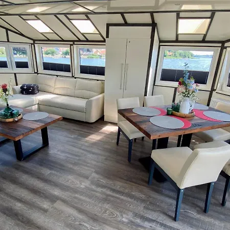 Feriehus Island-dreams Hausboote Groth & Rhin *