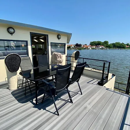 Island-dreams Hausboote Groth & Rhin *