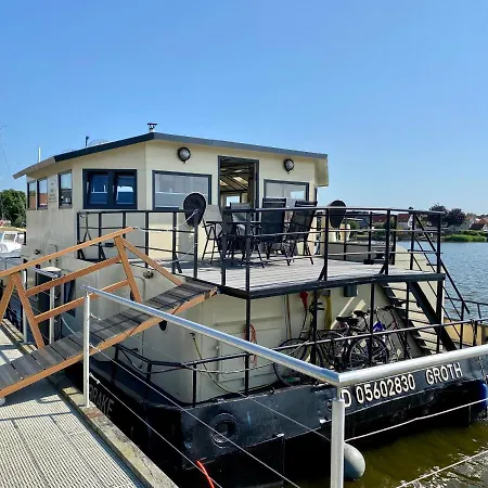 Dom wakacyjny Island-dreams Hausboote Groth & Rhin *