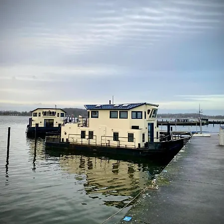 Island-dreams Hausboote Groth & Rhin *