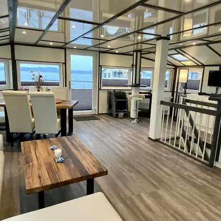 Island-dreams Hausboote Groth & Rhin Дом отдыха Шлезвиг