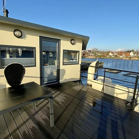 Dom wakacyjny Island-dreams Hausboote Groth & Rhin Szlezwik