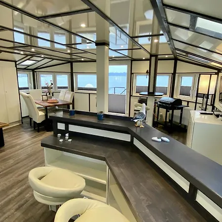 Island-dreams Hausboote Groth & Rhin *
