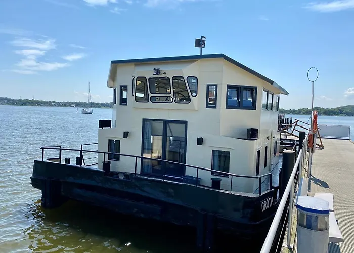 Island-dreams Hausboote Groth & Rhin *