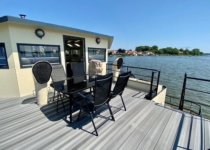 Island-dreams Hausboote Groth & Rhin *