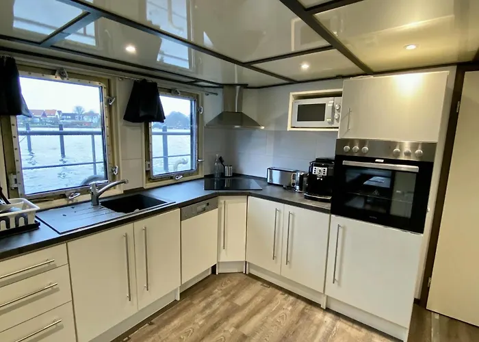 Island-dreams Hausboote Groth & Rhin